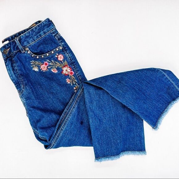 Kate Spade Embroidered Hi Rise Cropped Jeans - Picture 9 of 10